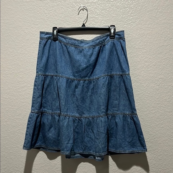 Karma Women’s Blue Tiered Skater Skirt Knee-Length light wash Denim size 11 - Picture 1 of 10